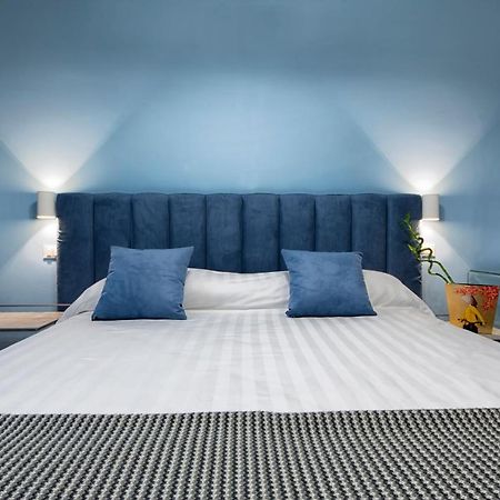 B&B Campari 10 Pavia Bagian luar foto