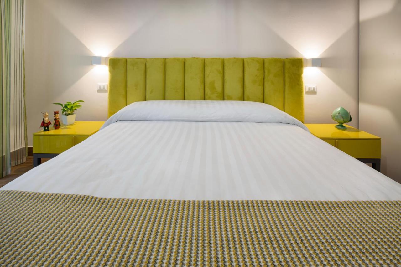 B&B Campari 10 Pavia Bagian luar foto